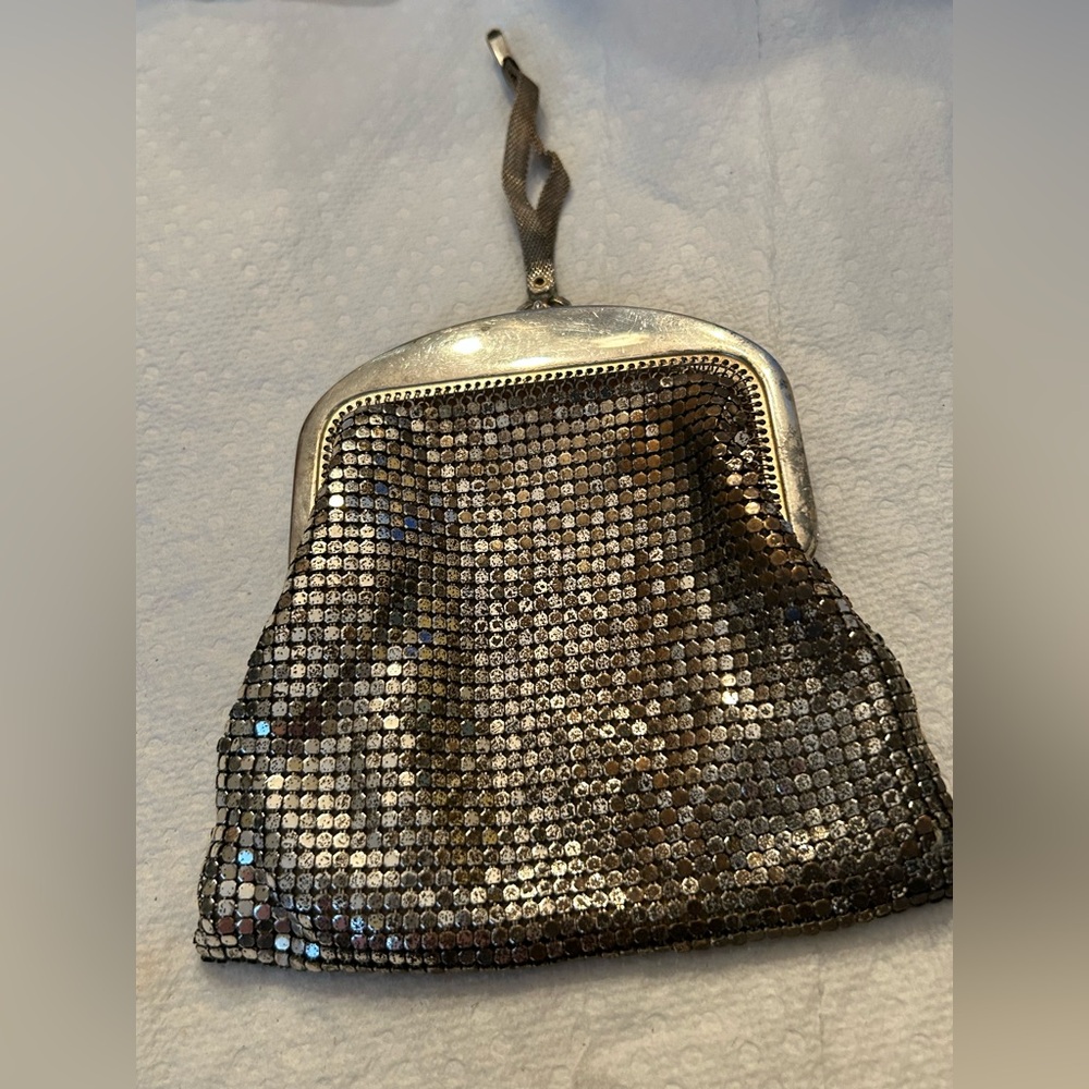 Vintage 1940s Silver Mesh Whiting and Davis wristlet purse handbag